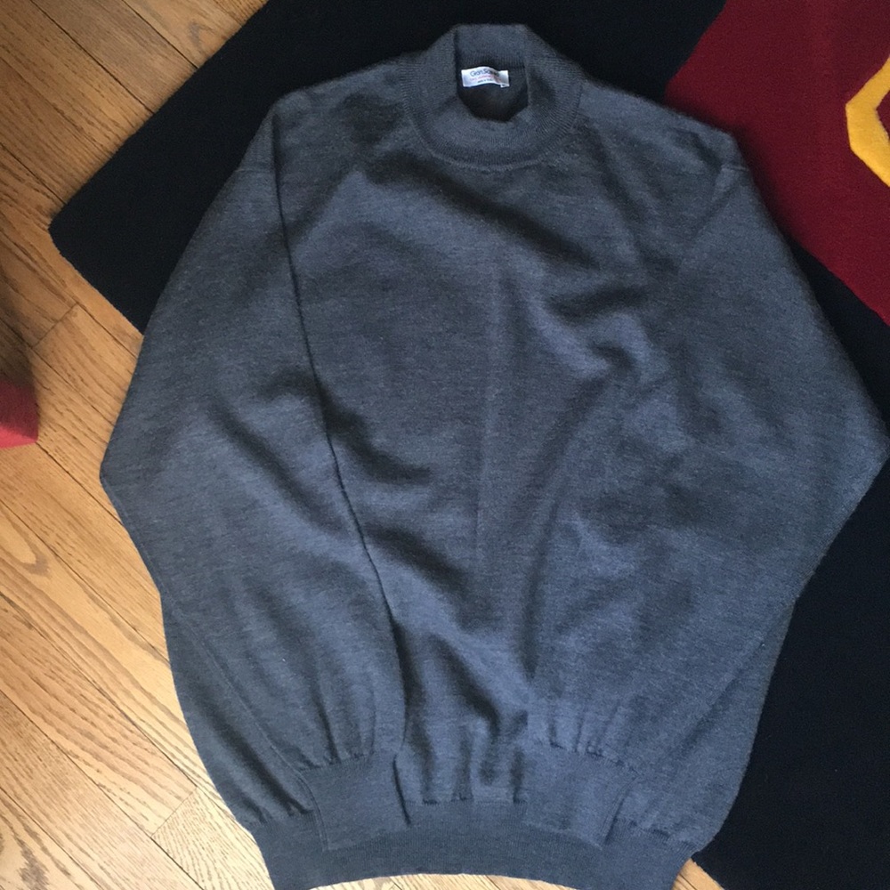 Gran Sasso grey wool and cashmere  crew neck.